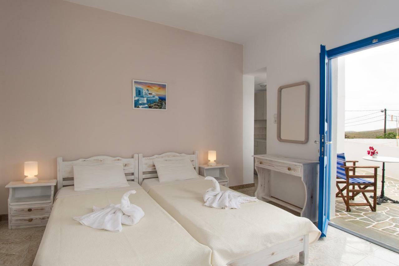 Evgenia Rooms And Apartments Folégandros Eksteriør bilde